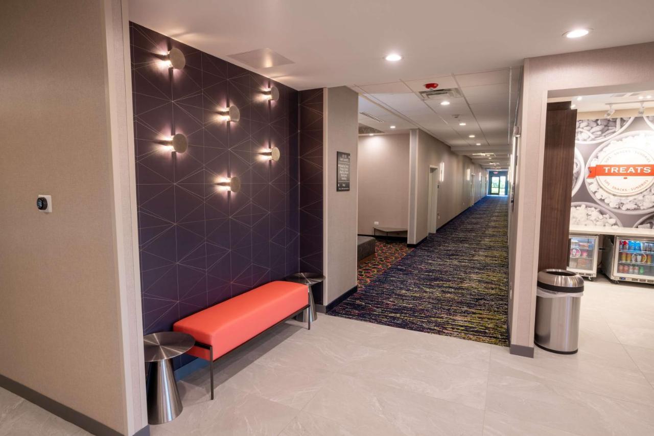 Hampton Inn By Hilton Huntley Chicago Bagian luar foto