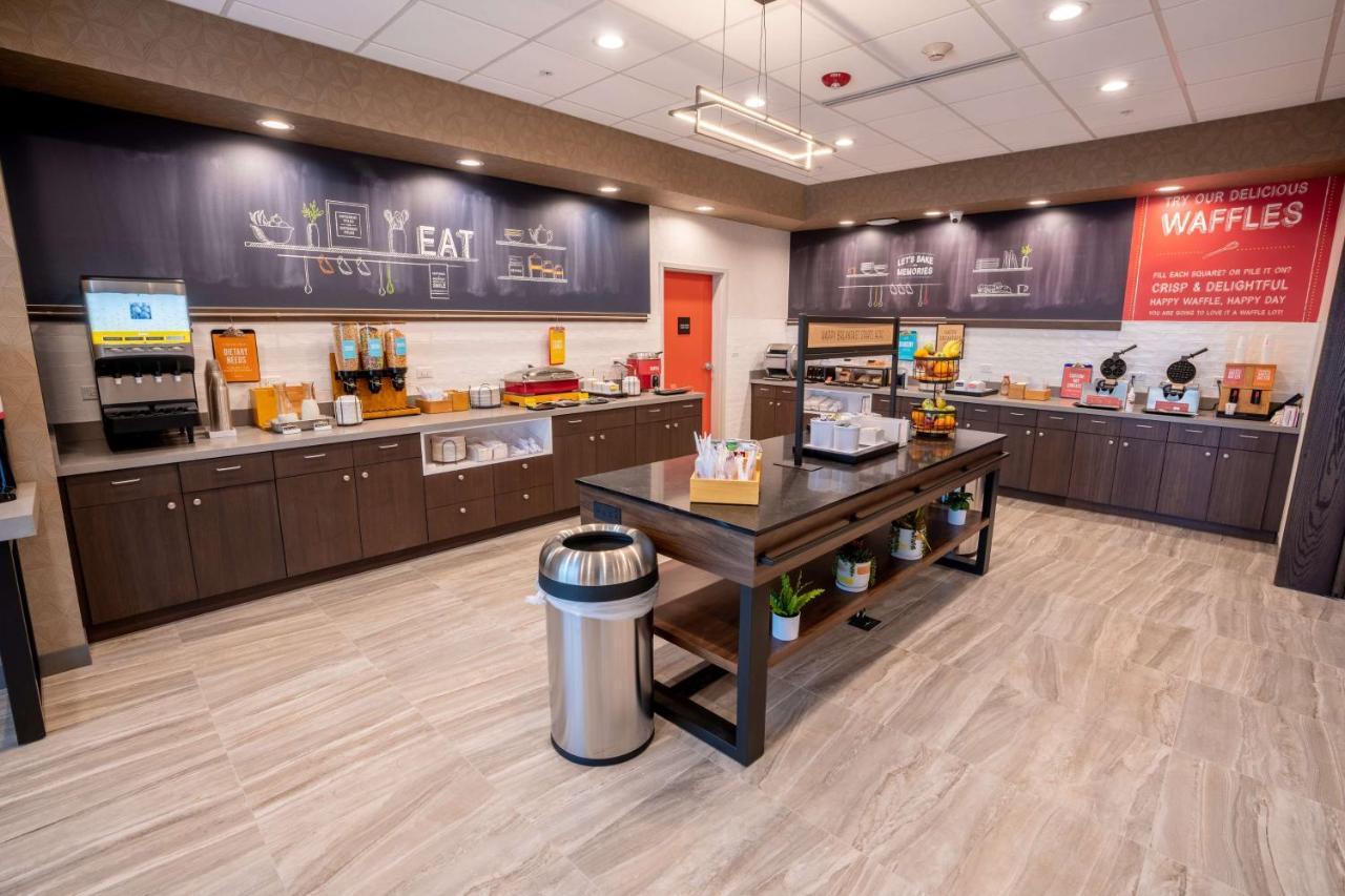 Hampton Inn By Hilton Huntley Chicago Bagian luar foto